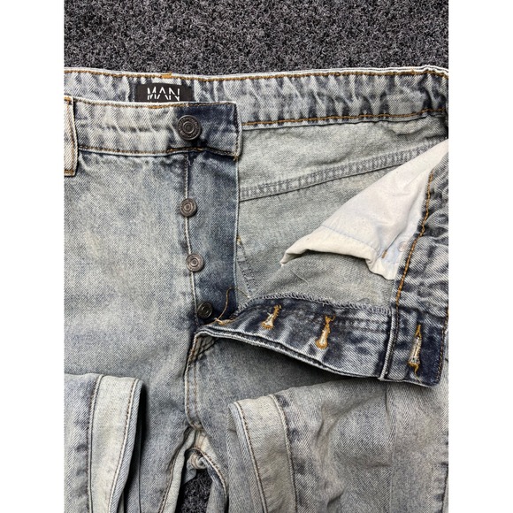 boohooMAN Mens Distressed Light Wash Button Fly Jeans Size 36 Raw Hem Straight - Picture 4 of 12